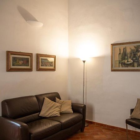 Lovely One Bedroom Apartment Nearby Ponte Vecchio Florence Buitenkant foto