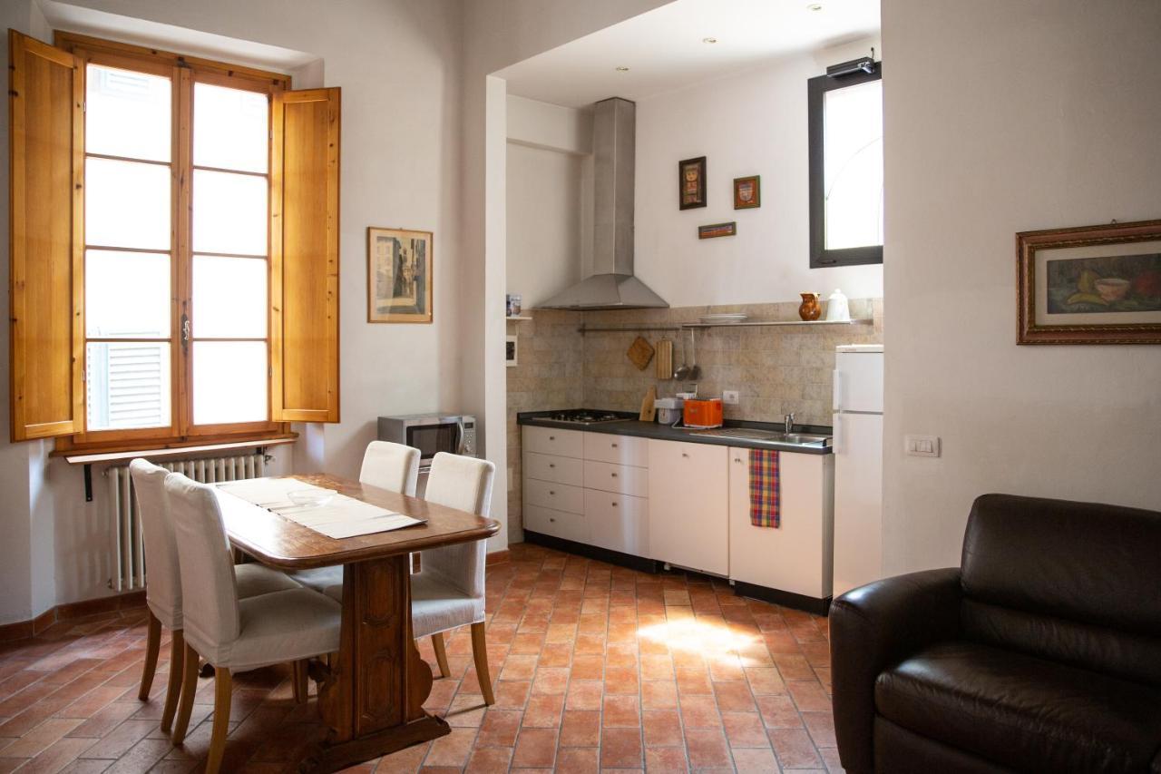 Lovely One Bedroom Apartment Nearby Ponte Vecchio Florence Buitenkant foto