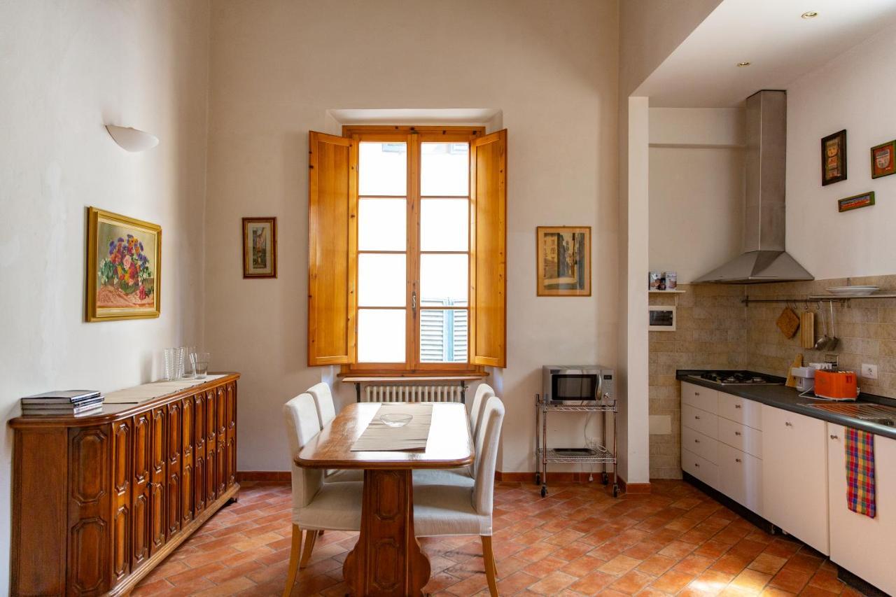 Lovely One Bedroom Apartment Nearby Ponte Vecchio Florence Buitenkant foto